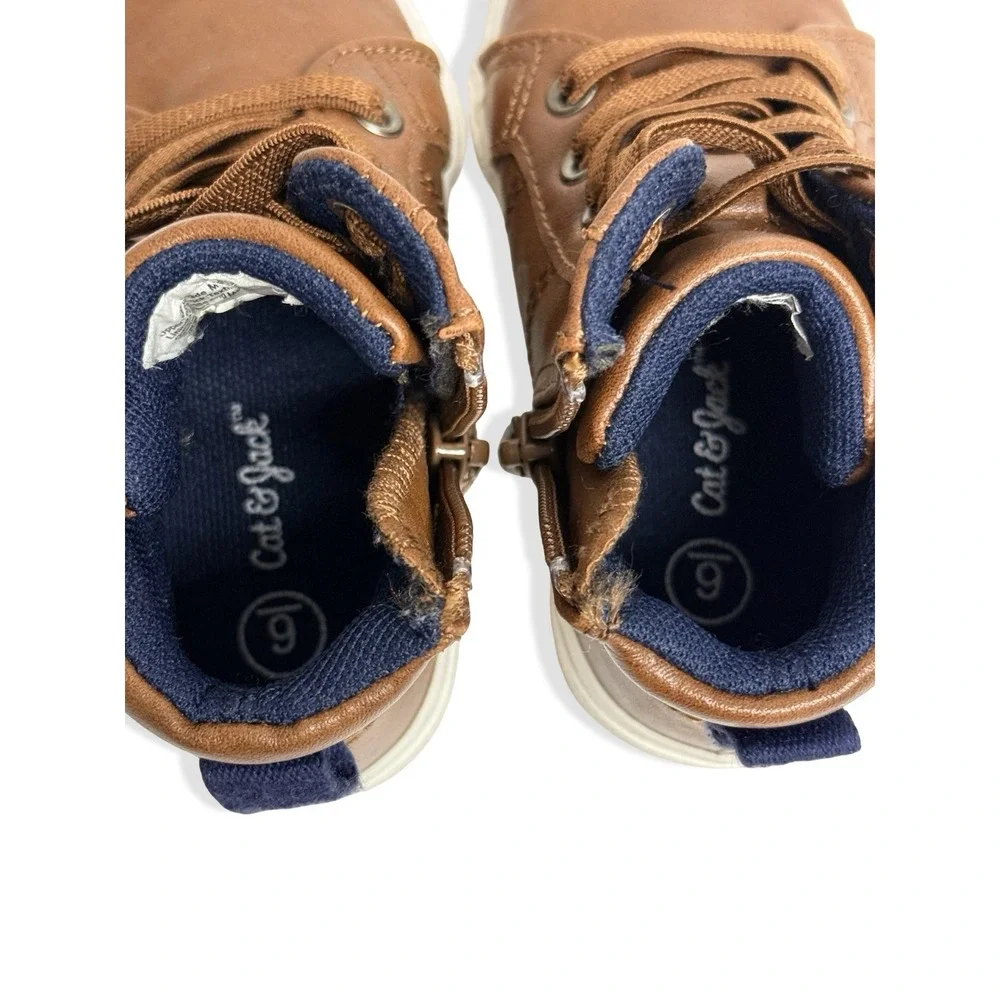 Cat & Jack Toddler Boys' Easy On Zip Boots Size 6 Brown Faux Leather LN